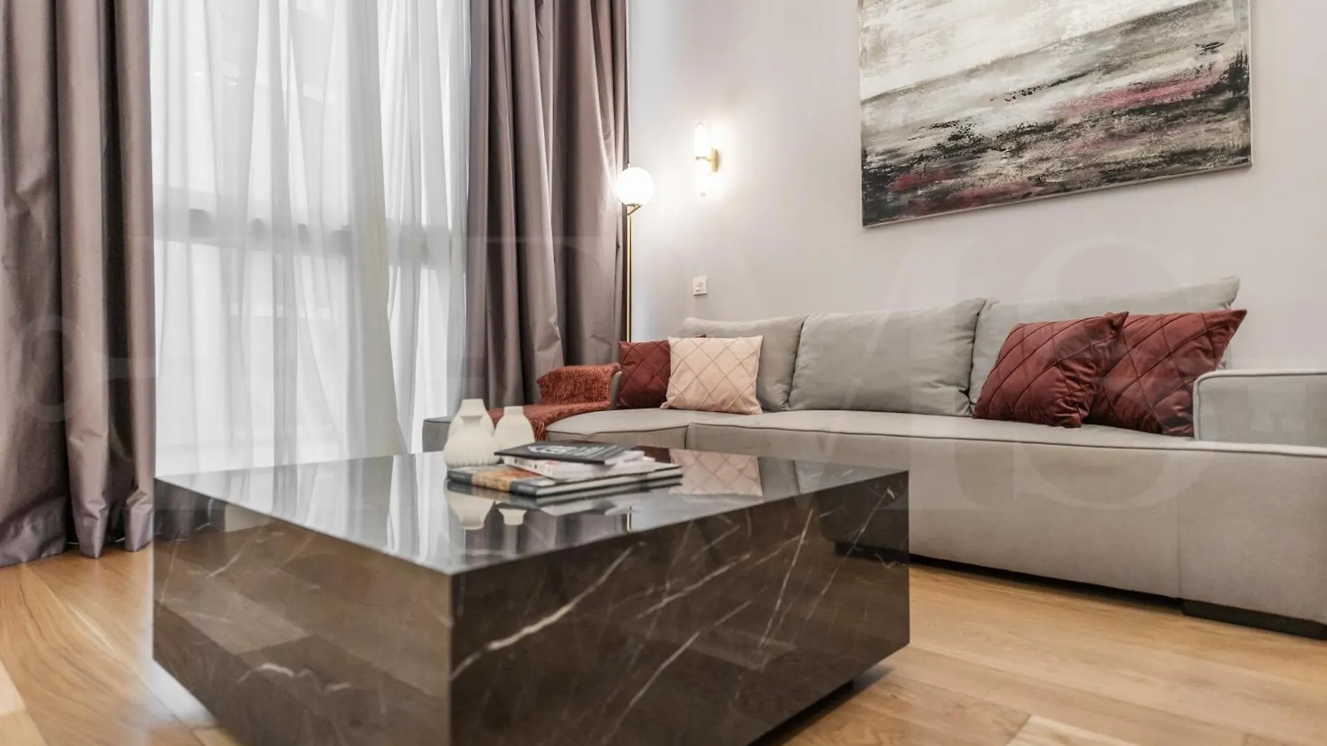 Sophisticated Modern Apartment Center By Rems Málaga