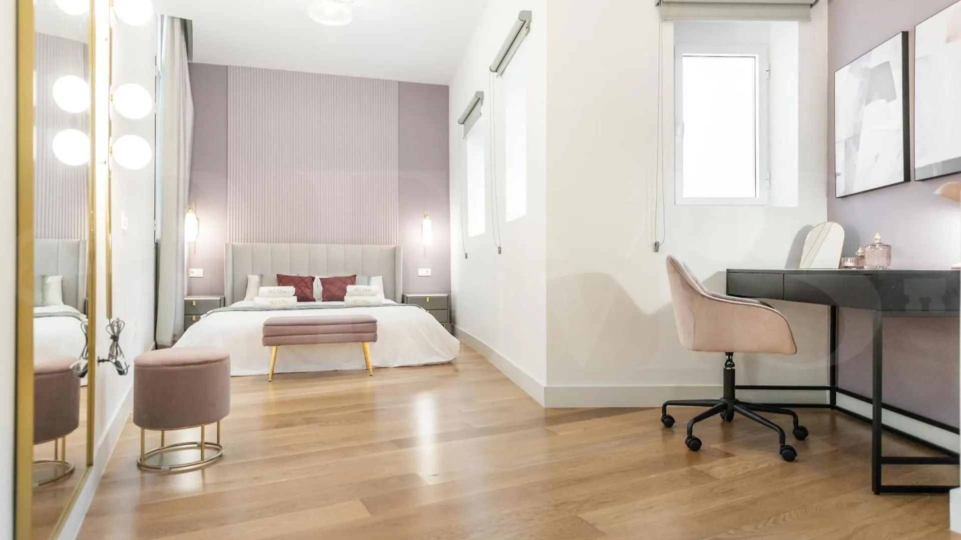 Sophisticated Modern Apartment Center By Rems Málaga 0*,
