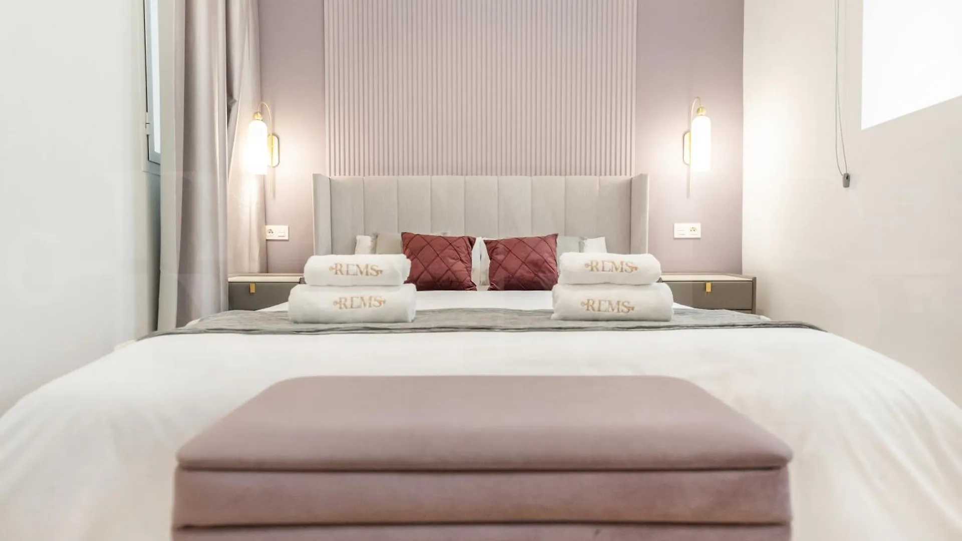 Sophisticated Modern Apartment Center By Rems Málaga 0*,